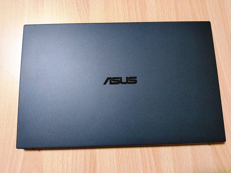 Asus ExpertBook B9 B9450FA　本体