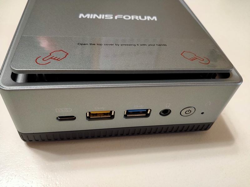 MINISFORUM DeskMini UM350 ミニPC